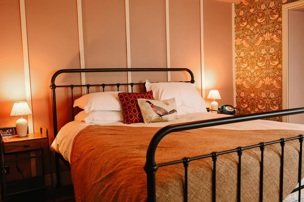The Rabbit Hotel & Retreat Templepatrick Bagian luar foto
