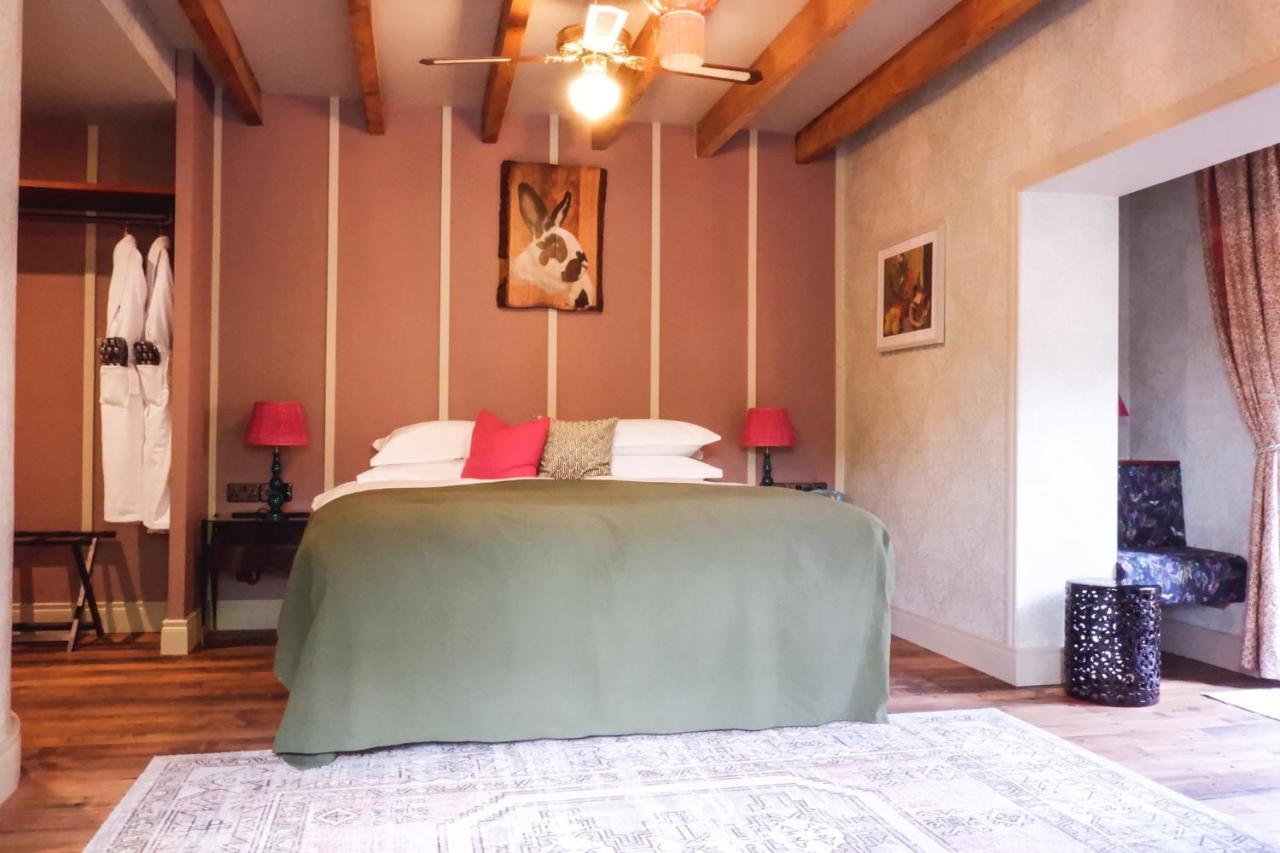 The Rabbit Hotel & Retreat Templepatrick Bagian luar foto